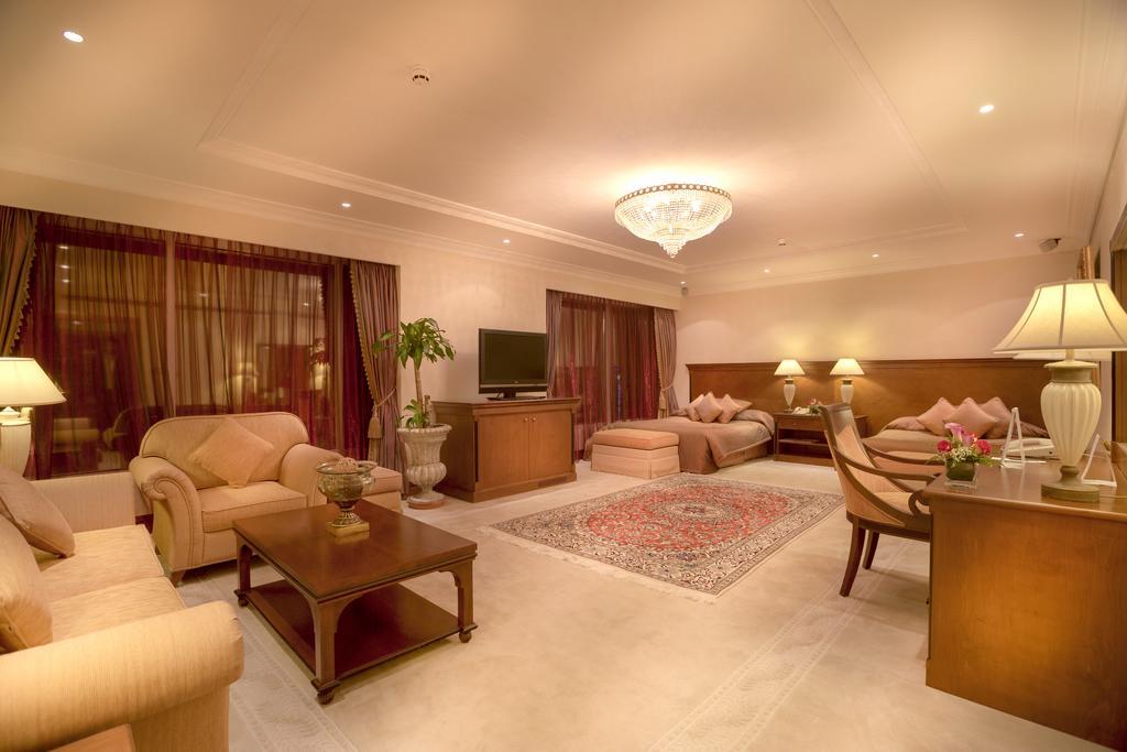 Corniche Hotel Abu Dhabi Exterior foto